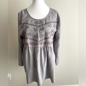 Stevie Hender peplum embroidered blouse